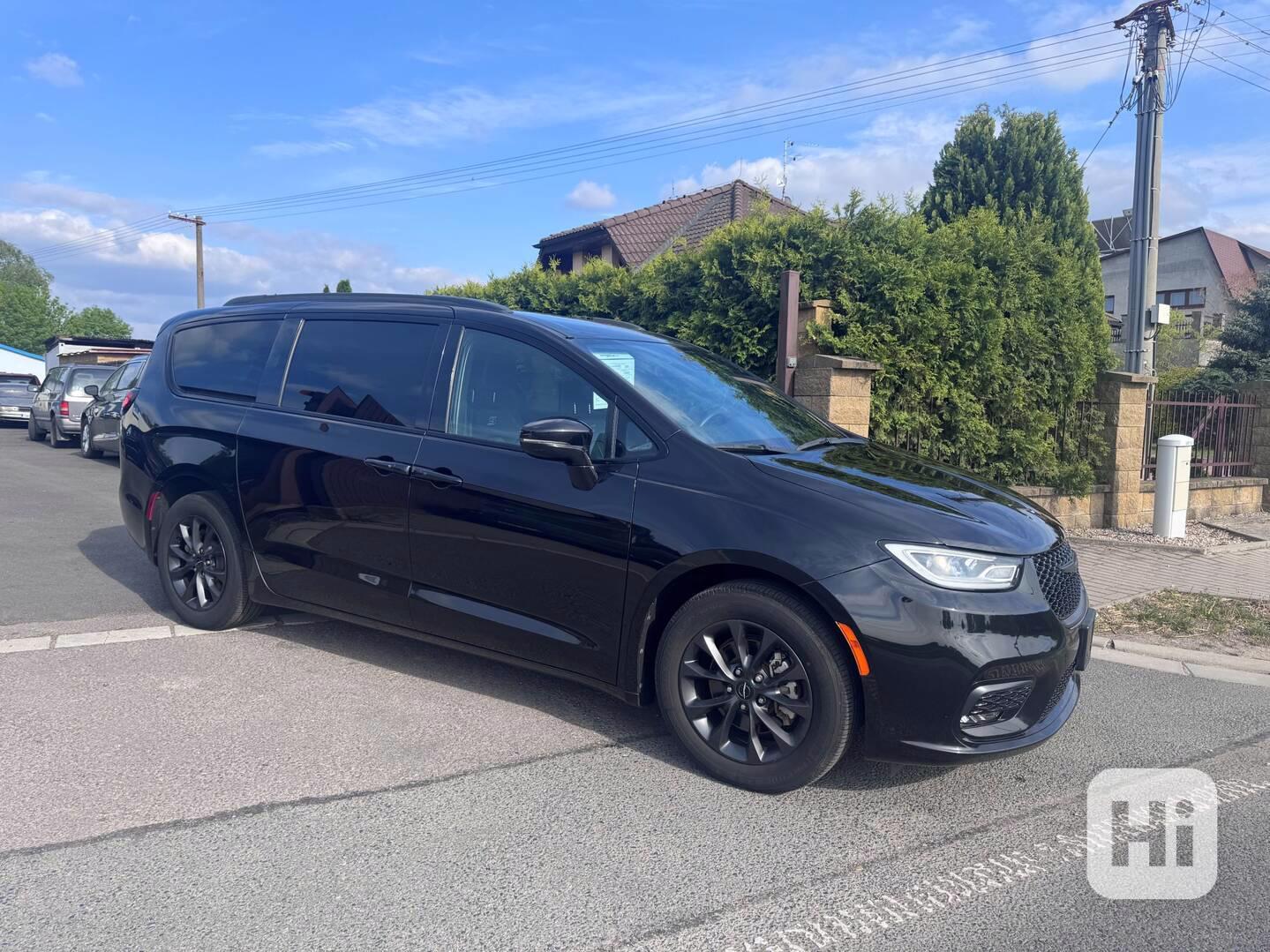 Chrysler Pacifica 3,6 Limited Stype DVD NEW 2021 - foto 1
