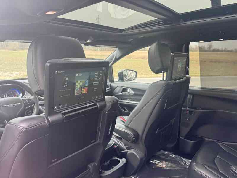 Chrysler Pacifica 3,6 Limited Stype DVD NEW 2021 - foto 16