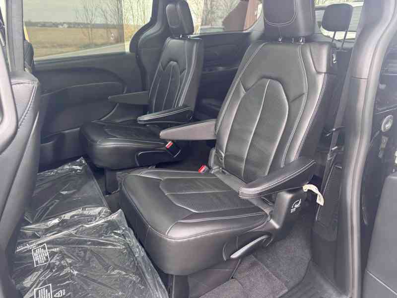 Chrysler Pacifica 3,6 Limited Stype DVD NEW 2021 - foto 16