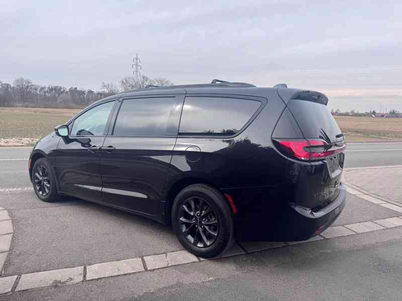 Chrysler Pacifica 3,6 Limited Stype DVD NEW 2021 - foto 3