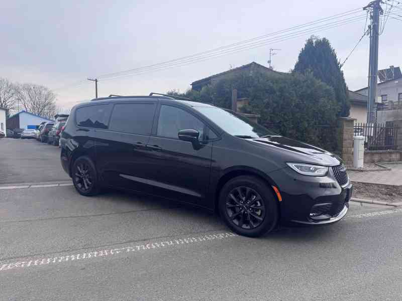 Chrysler Pacifica 3,6 Limited Stype DVD NEW 2021 - foto 1