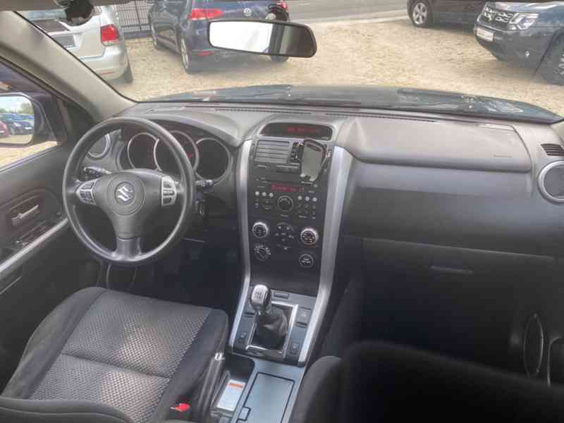 Suzuki Grand Vitara 2.0i benzín  4x4 103kw - foto 11