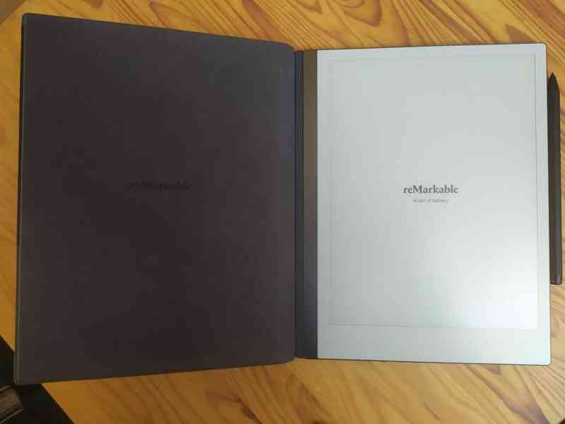 reMarkable 2 + pouzdro + pero s gumou. - foto 3