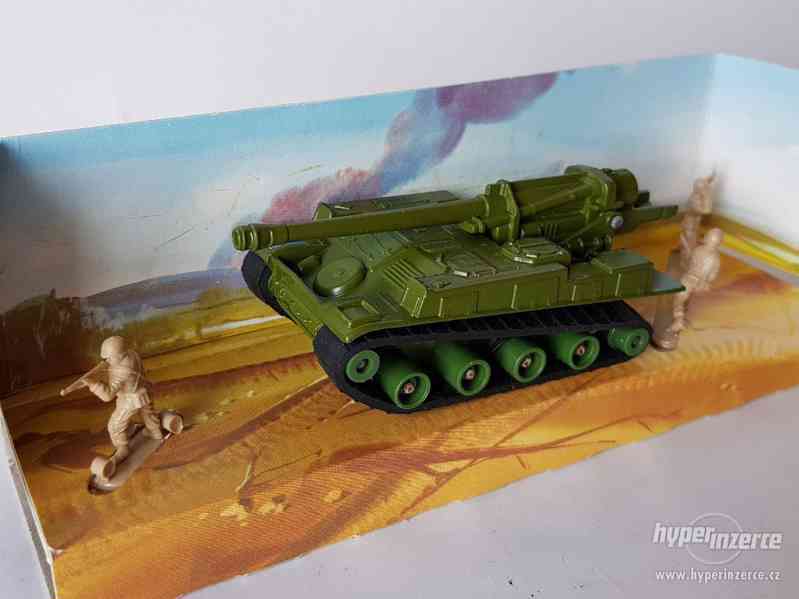 Matchbox Battle Kings K-107 - foto 9