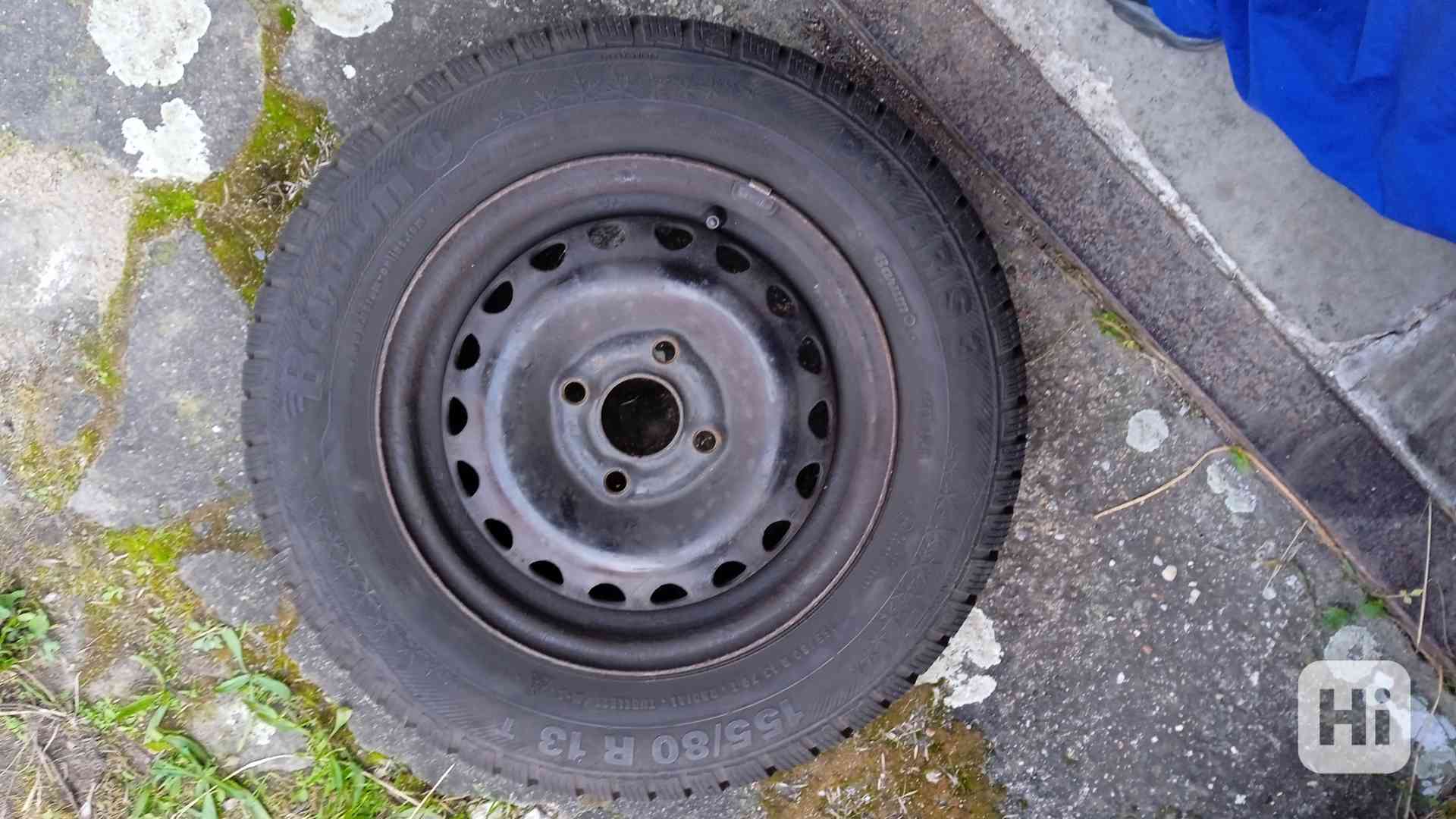 sada zimních pneumatik na disku - foto 1