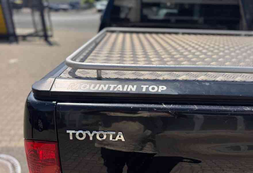 Toyota Hilux 3.0D4D Double Cab Sol 4x4 Aut. 126kw - foto 4