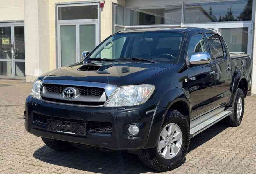 Toyota Hilux 3.0D4D Double Cab Sol 4x4 Aut. 126kw - foto 20