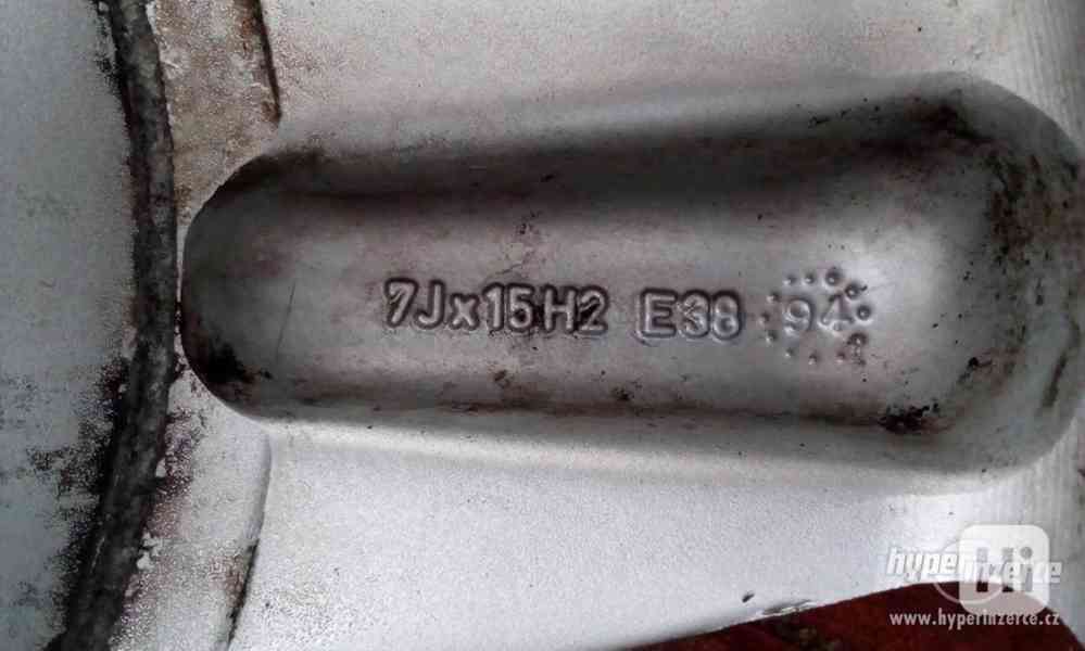 Náchod,Al.disky Vw 4ks,7Jx15H2,ET38,vnitřní otvor 58 mm..... - foto 2
