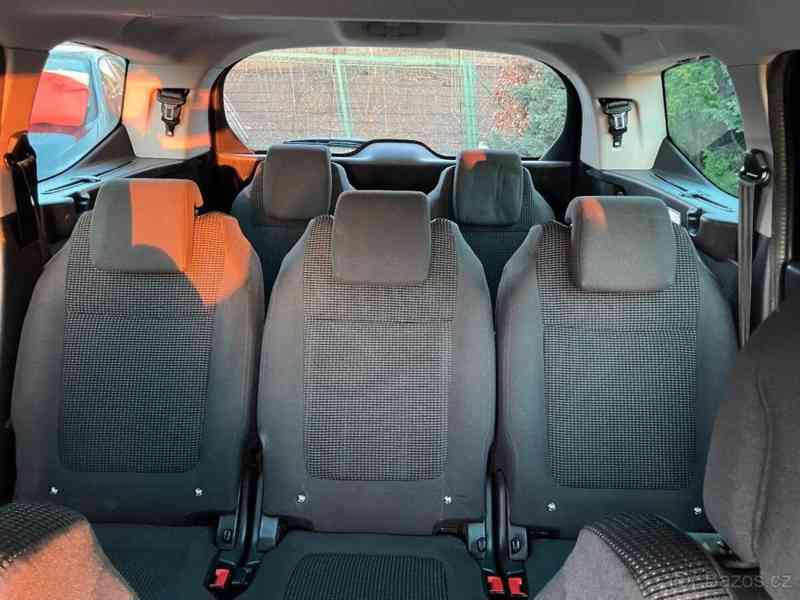 Peugeot 5008 2,0   HDI, 110KW 7 mist, panorama - foto 7