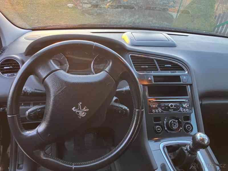Peugeot 5008 2,0   HDI, 110KW 7 mist, panorama - foto 9
