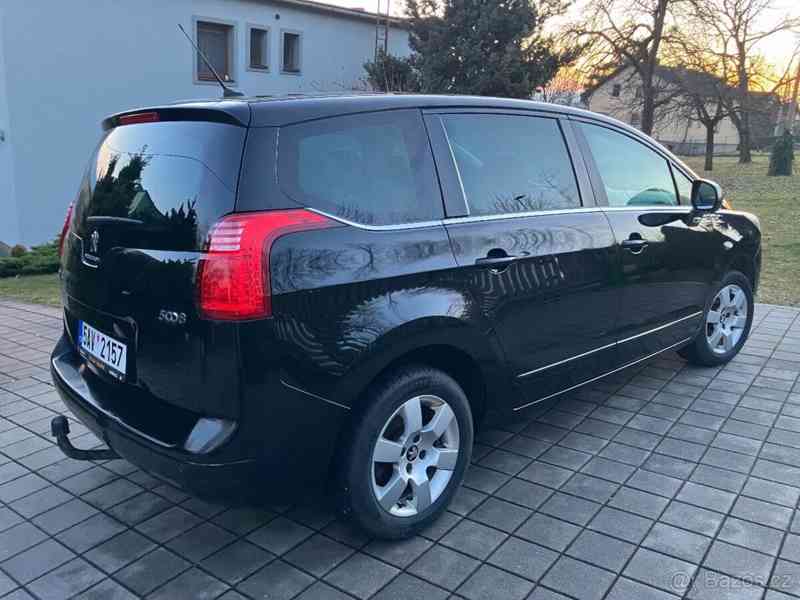 Peugeot 5008 2,0   HDI, 110KW 7 mist, panorama - foto 6