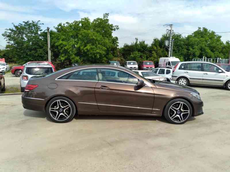 MERCEDES BENZ E 250 CDI COUPÉ 150kW PANORAMA - foto 5
