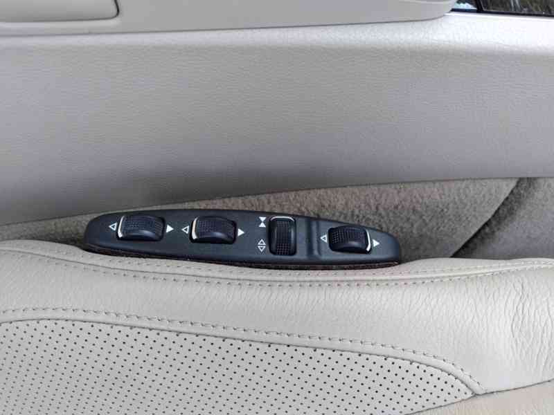 MERCEDES BENZ E 250 CDI COUPÉ 150kW PANORAMA - foto 18