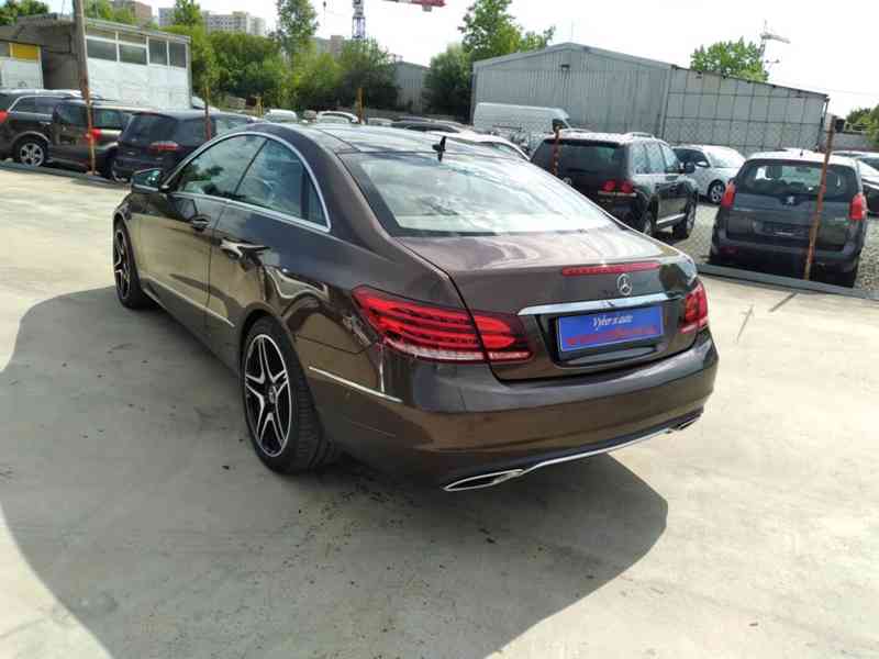 MERCEDES BENZ E 250 CDI COUPÉ 150kW PANORAMA - foto 9