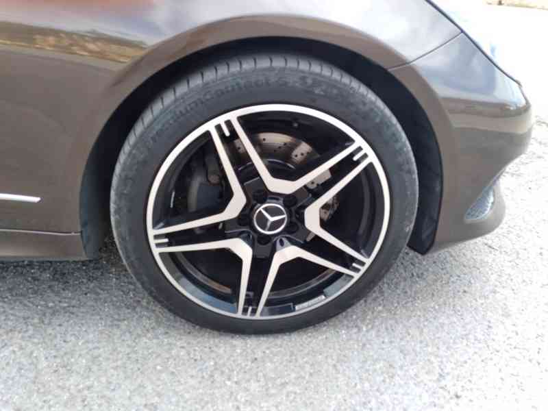MERCEDES BENZ E 250 CDI COUPÉ 150kW PANORAMA - foto 37