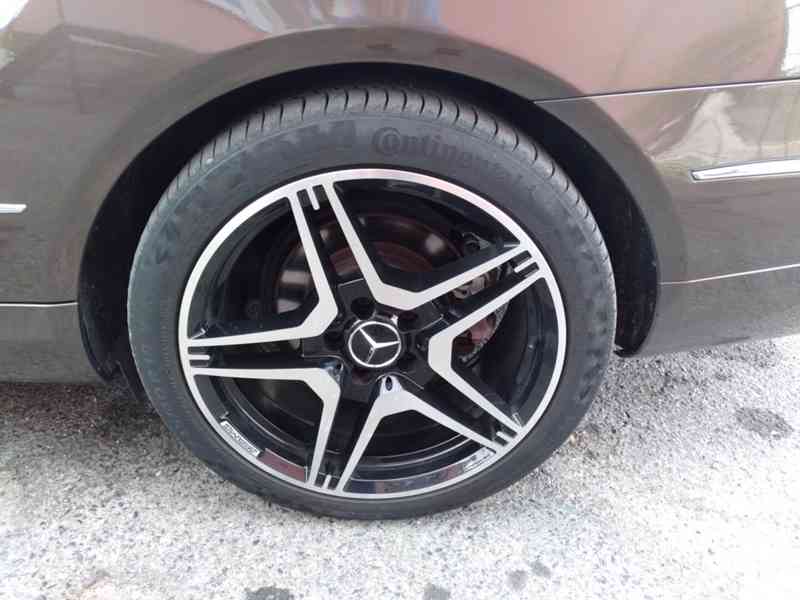 MERCEDES BENZ E 250 CDI COUPÉ 150kW PANORAMA - foto 38