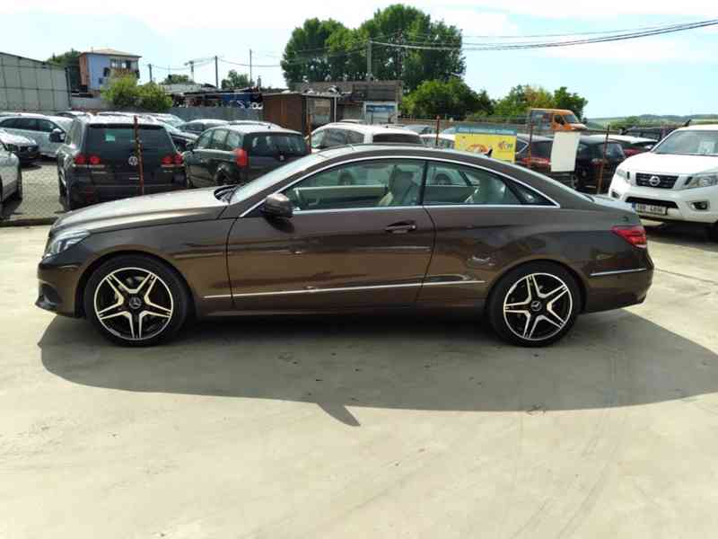 MERCEDES BENZ E 250 CDI COUPÉ 150kW PANORAMA - foto 10
