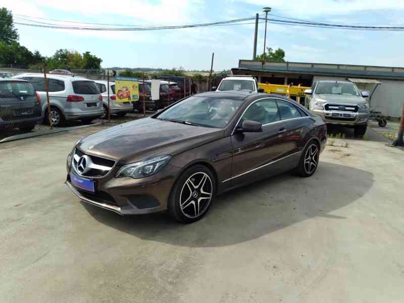 MERCEDES BENZ E 250 CDI COUPÉ 150kW PANORAMA - foto 4