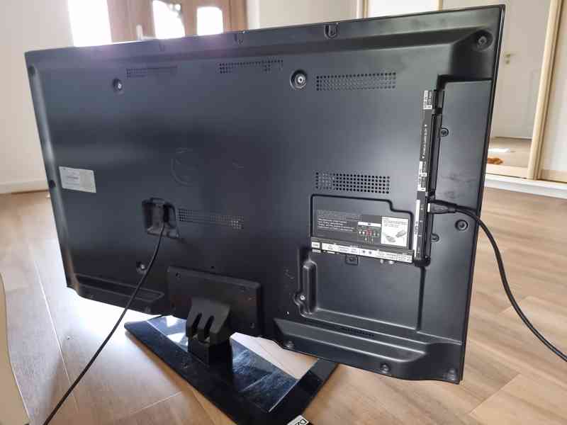 42" LED TV LG 42LS570S + DVB-T2 set-top box Emos EM190-S - foto 7