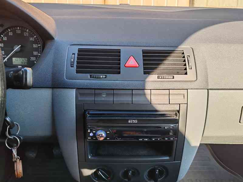 Škoda FÁBIE. - foto 7