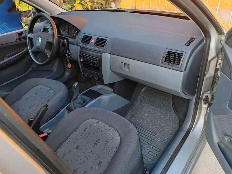 Škoda FÁBIE. - foto 15