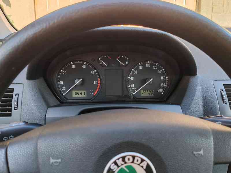 Škoda FÁBIE. - foto 8
