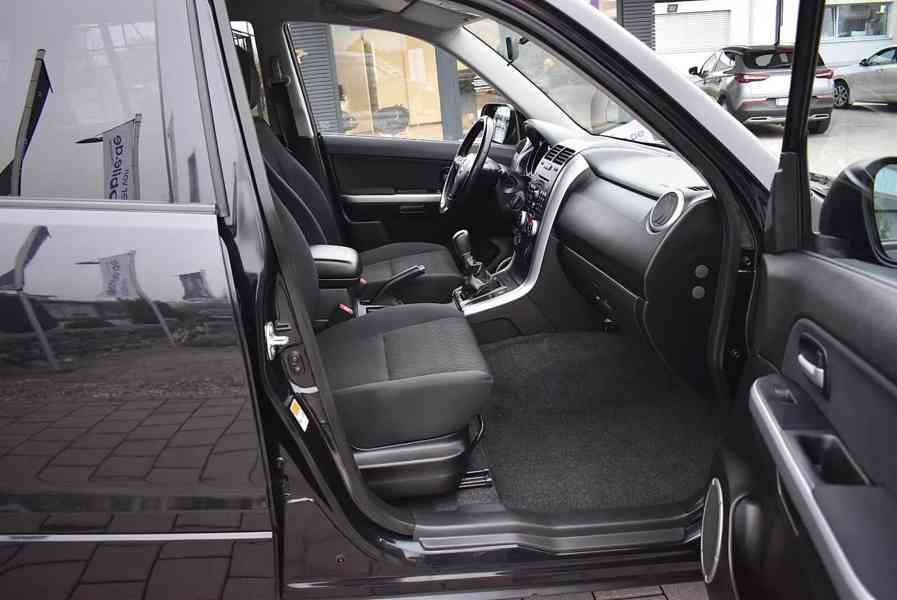 Suzuki Grand Vitara 2,4i Comfort benzín 124kw - foto 21
