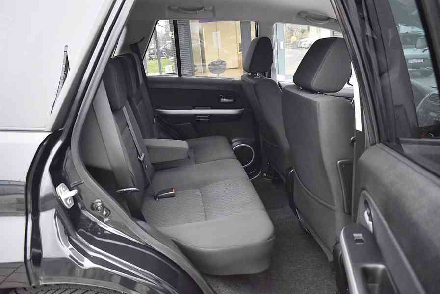 Suzuki Grand Vitara 2,4i Comfort benzín 124kw - foto 23
