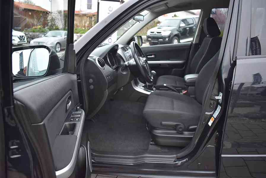 Suzuki Grand Vitara 2,4i Comfort benzín 124kw - foto 32