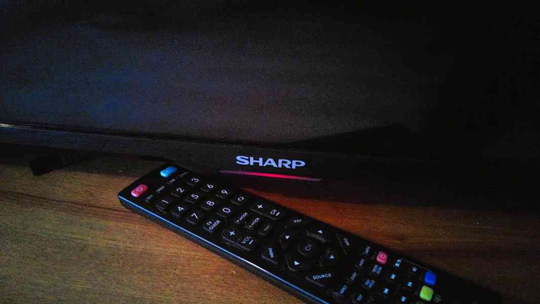 Prodám Full HD LCD televizi Sharp LC-32+karta+parabola - foto 5