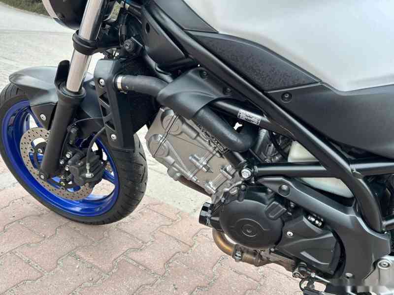 Suzuki SV 650 2016 - foto 15