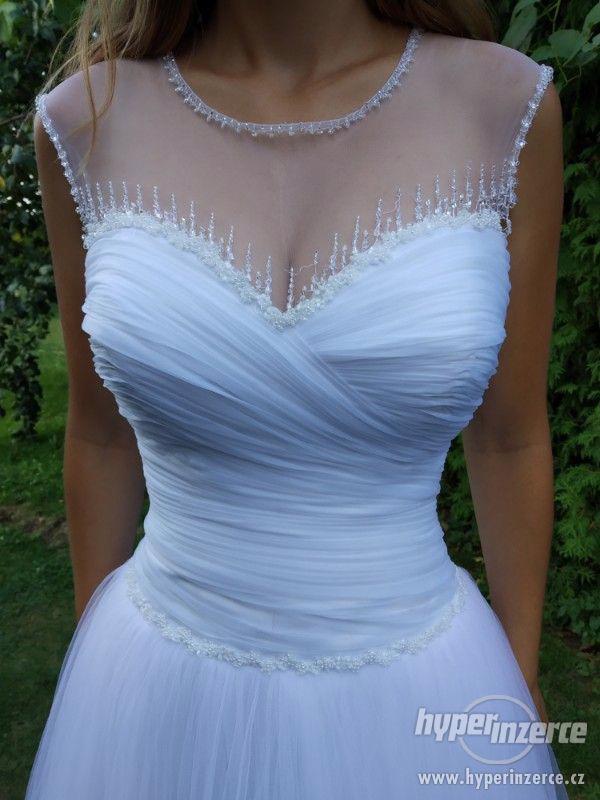 Princeznovské svatební šaty - foto 3