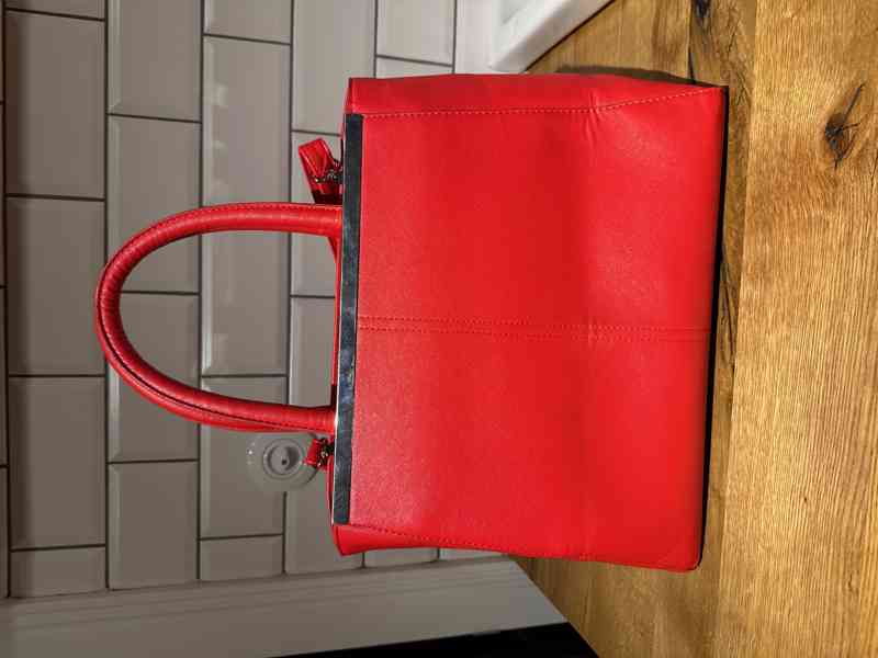 červená kabelka Orsay