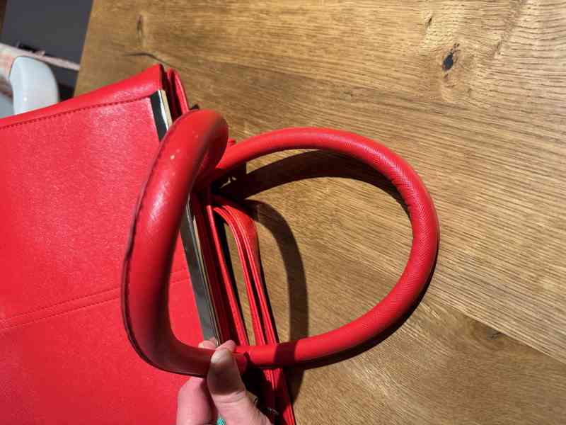 červená kabelka Orsay - foto 9