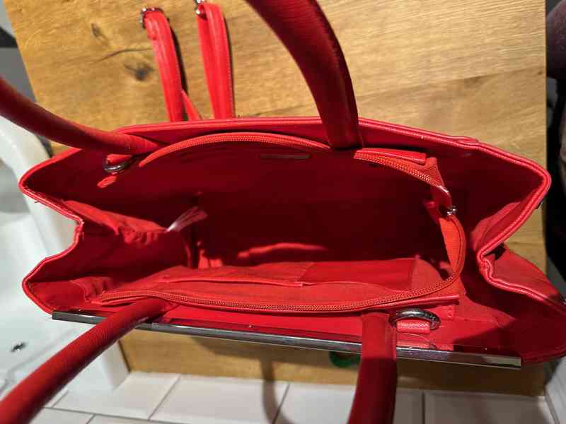 červená kabelka Orsay - foto 10