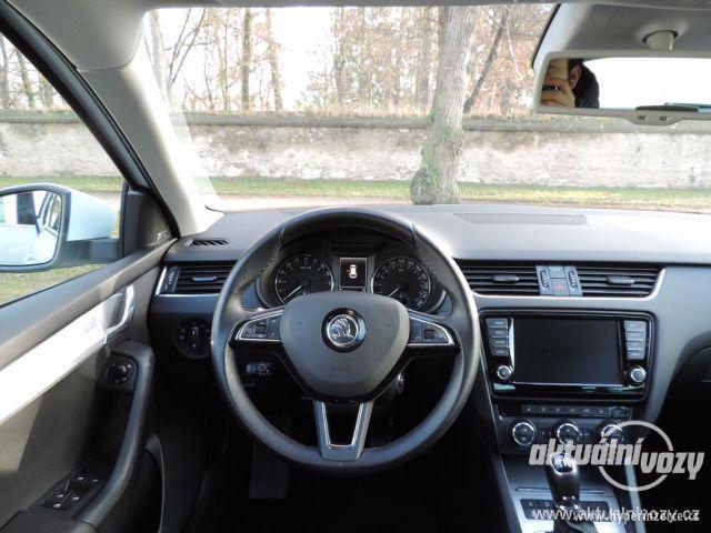 Škoda Octavia 2.0, nafta, vyrobeno 2014, navigace, kůže - foto 46