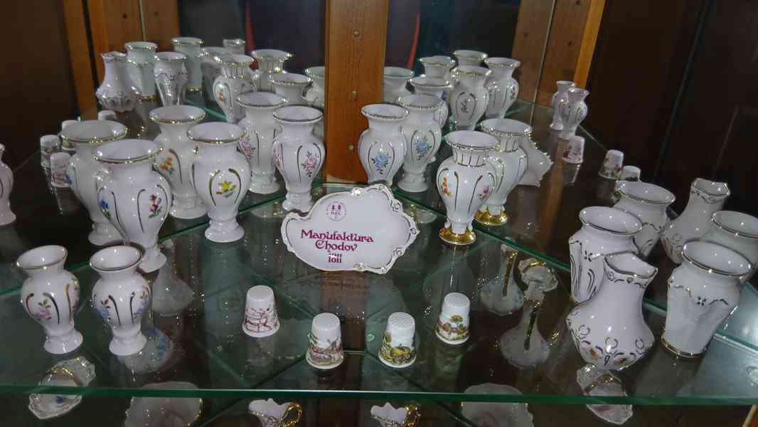 Velká sbírka růžového Chodovského porcelánu - foto 25