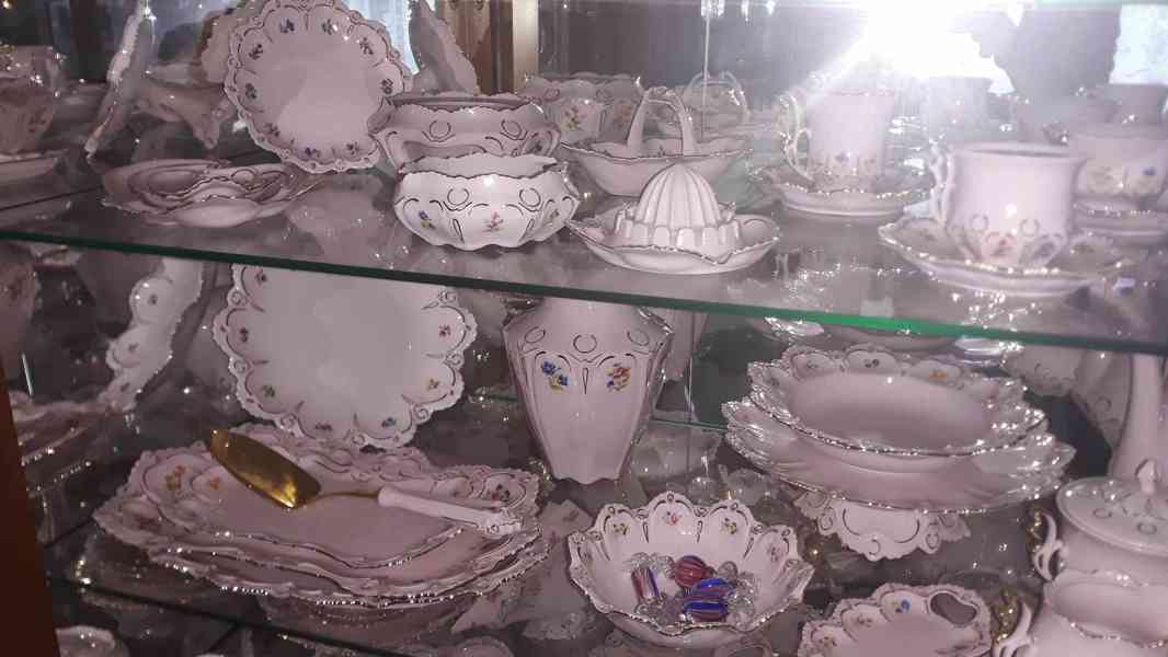 Velká sbírka růžového Chodovského porcelánu - foto 19