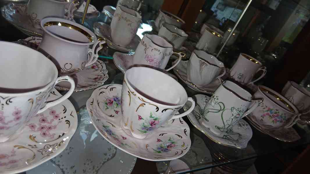 Velká sbírka růžového Chodovského porcelánu - foto 56