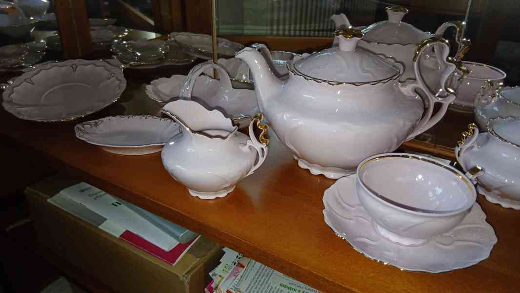 Velká sbírka růžového Chodovského porcelánu - foto 49