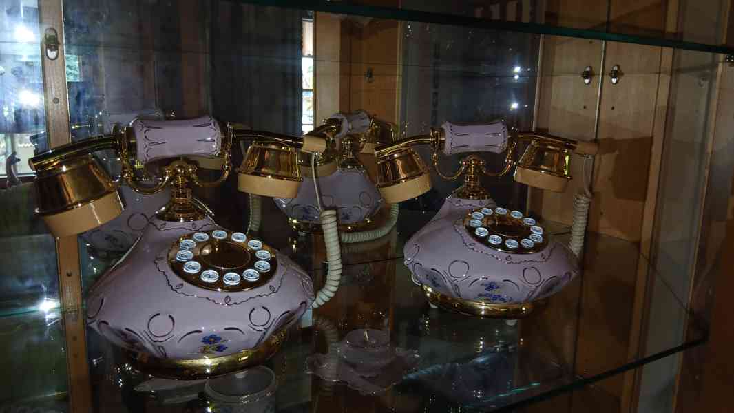 Velká sbírka růžového Chodovského porcelánu - foto 37