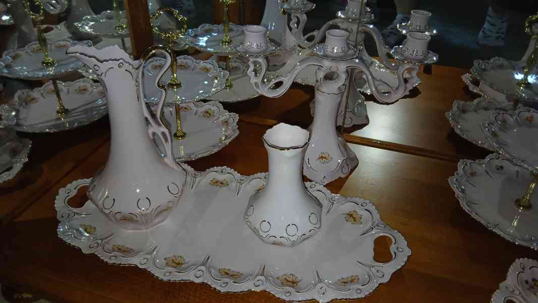 Velká sbírka růžového Chodovského porcelánu - foto 41