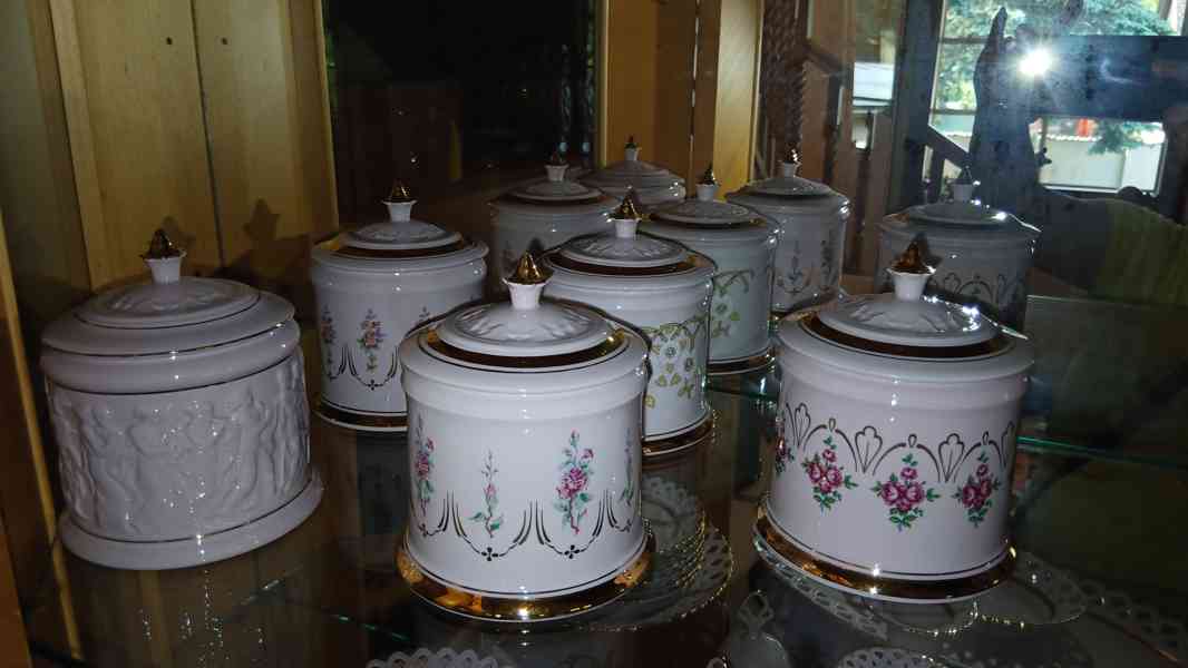 Velká sbírka růžového Chodovského porcelánu - foto 36