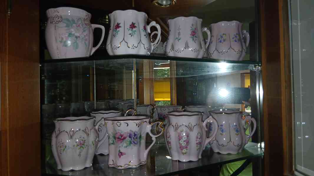 Velká sbírka růžového Chodovského porcelánu - foto 59