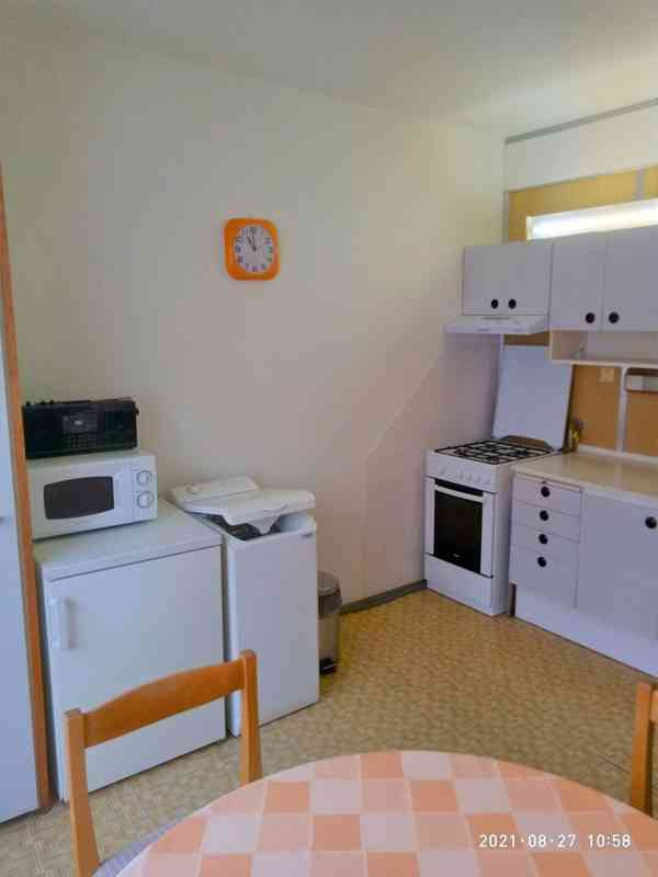 Pronájem bytu 1+1 v Sokolově na Starém náměstí  - foto 2