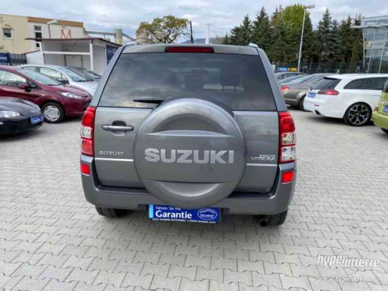 Suzuki Grand Vitara 2.0i Limited benzín 103kw TOP - foto 21