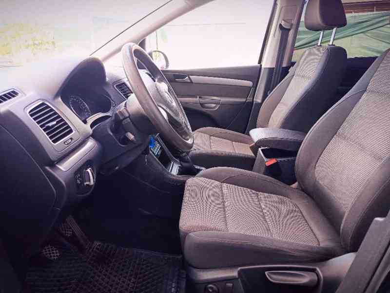 VOLKSWAGEN Sharan 1,4TSI Comfortline 110kw 7-míst - foto 21
