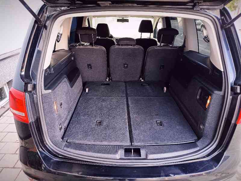 VOLKSWAGEN Sharan 1,4TSI Comfortline 110kw 7-míst - foto 22