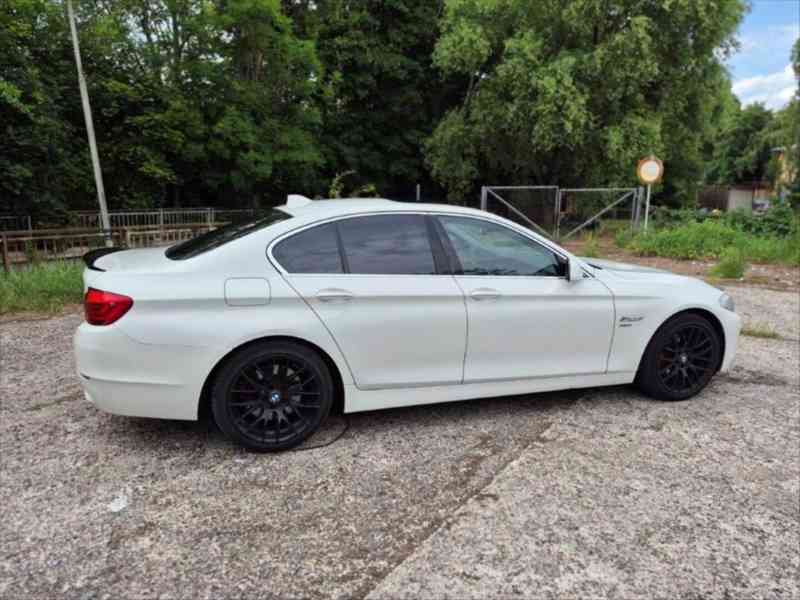 BMW Řada 5 3,0 530D XDRIVE - foto 2