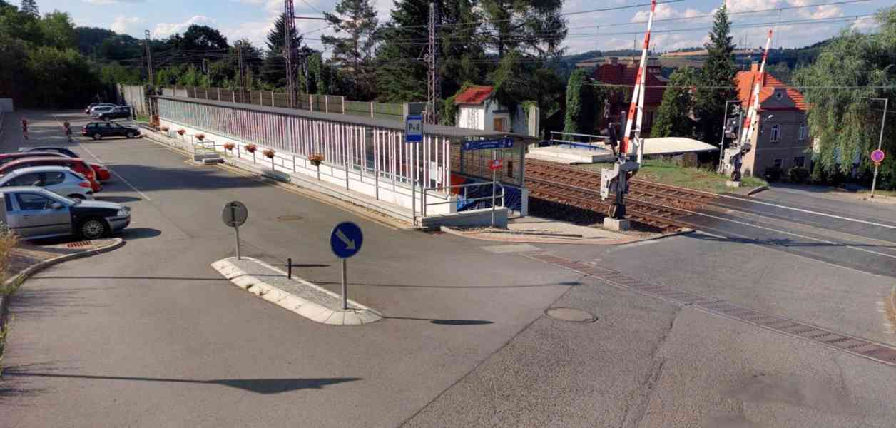 Stavební dvojpozemek 1485 m² s chatou - Mnichovice u Prahy - foto 13